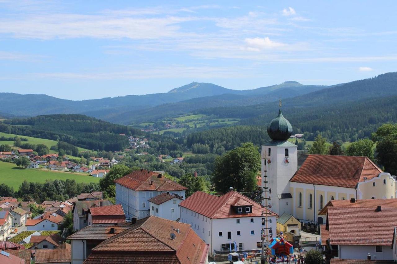 Bayerische Gastwirtschaft Dimpfl-Stadl Lam Bagian luar foto
