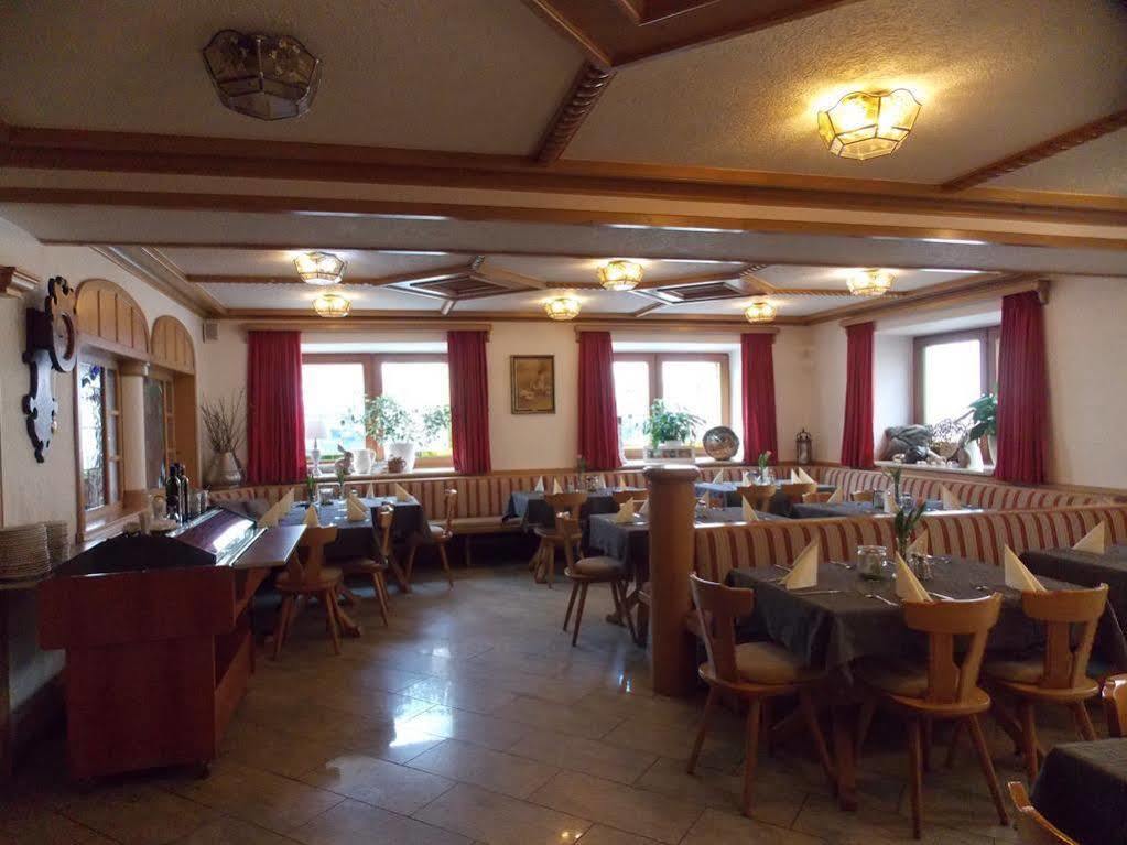 Bayerische Gastwirtschaft Dimpfl-Stadl Lam Bagian luar foto